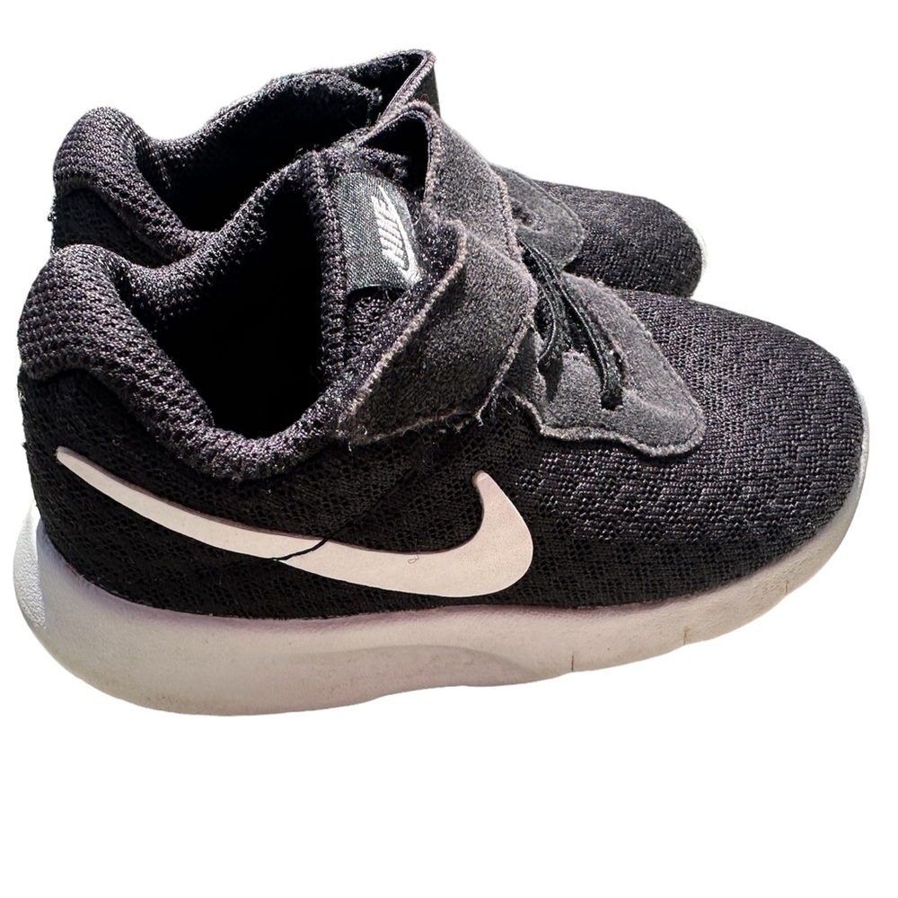 Nike Shoes -  Size 6 Children - Black and White